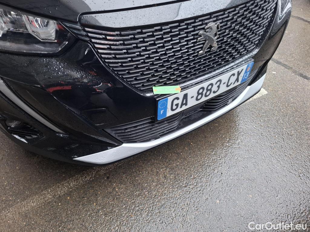  Peugeot  2008  Allure Business 1.2 PureTech 130CV BVA8 E6d #24