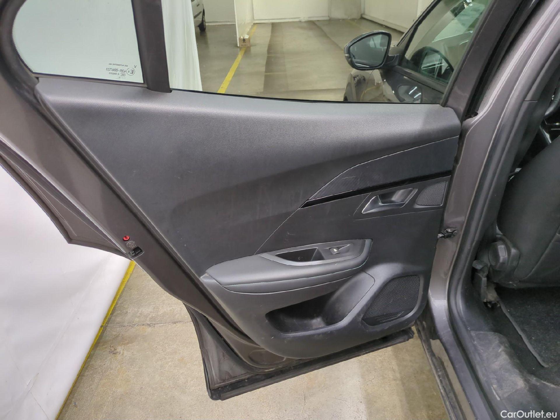  Peugeot  2008  Allure Business 1.5 HDi 130CV BVA8 E6d #13