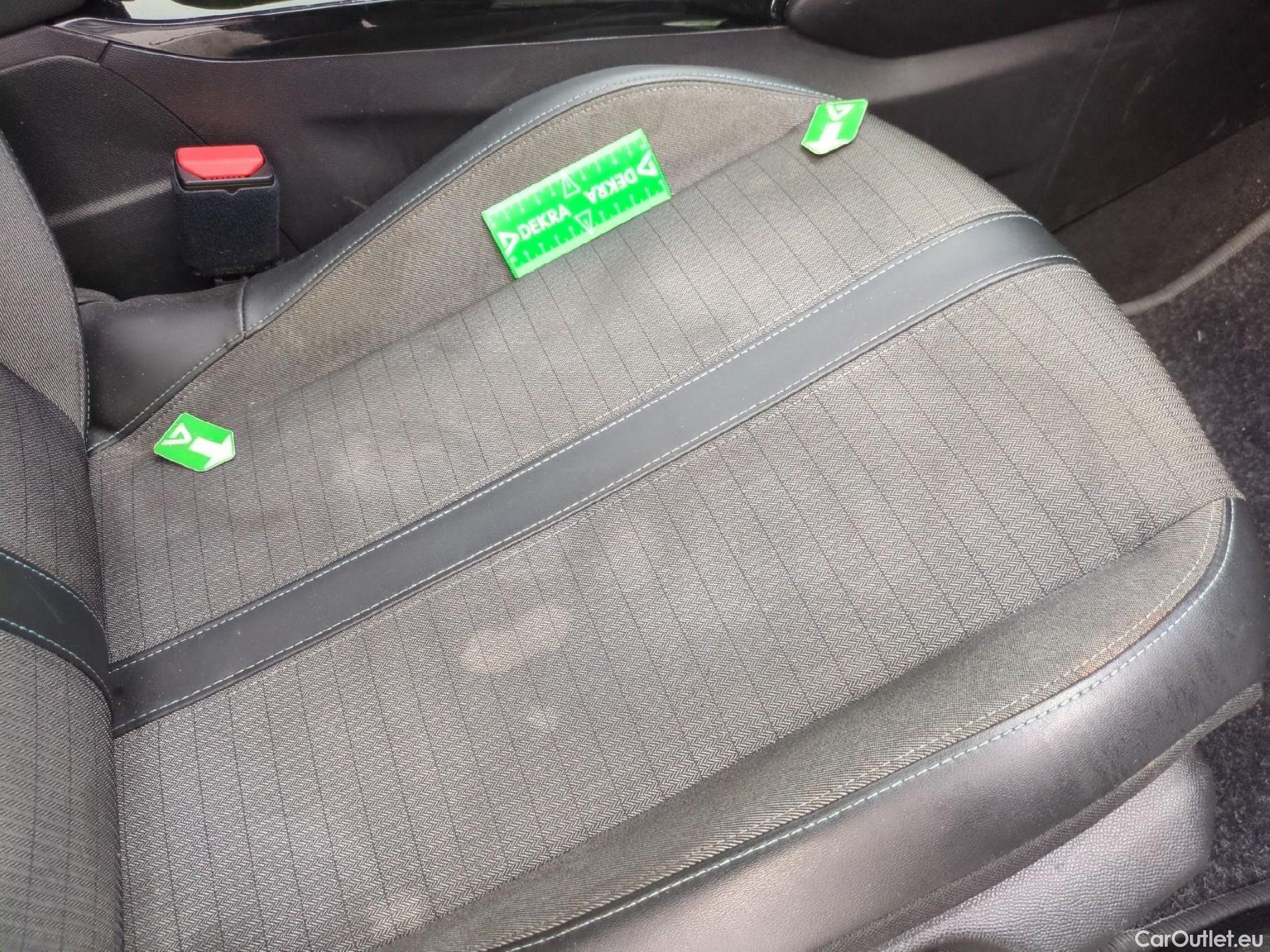  Peugeot  2008  Allure Business 1.5 HDi 130CV BVA8 E6d #10