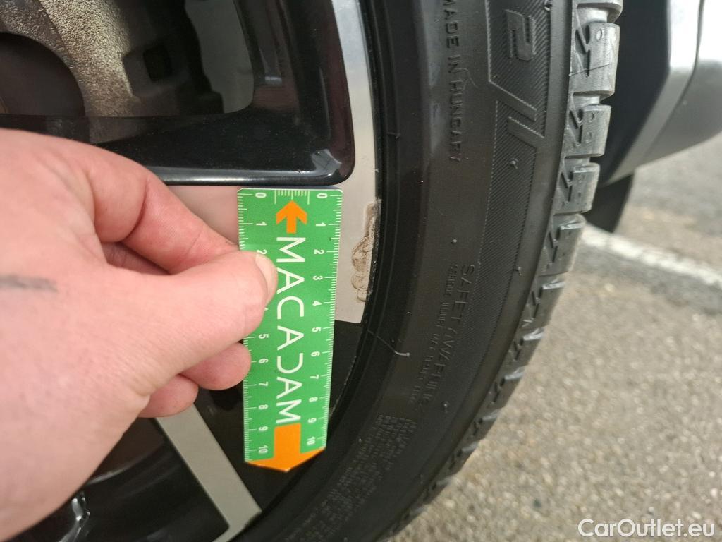  Nissan  Qashqai NISSAN  / 2017 / 5P / Crossover 1.5 DCI 115 Tekna #47