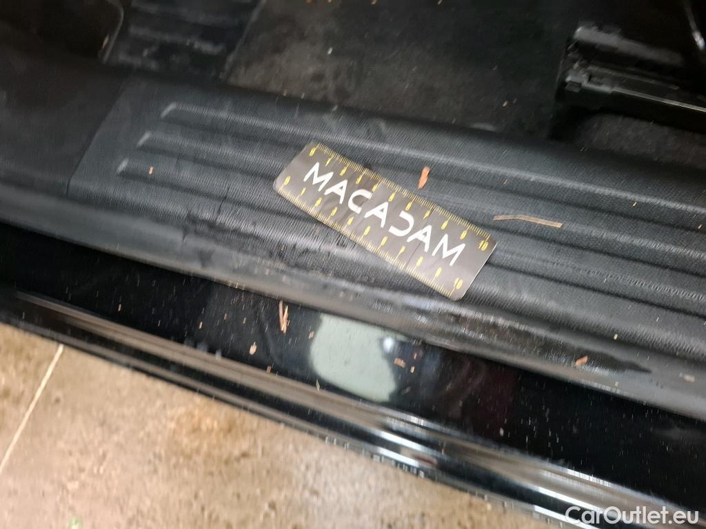  Peugeot  2008  Allure Business 1.2 PureTech 130CV BVA8 E6d #25