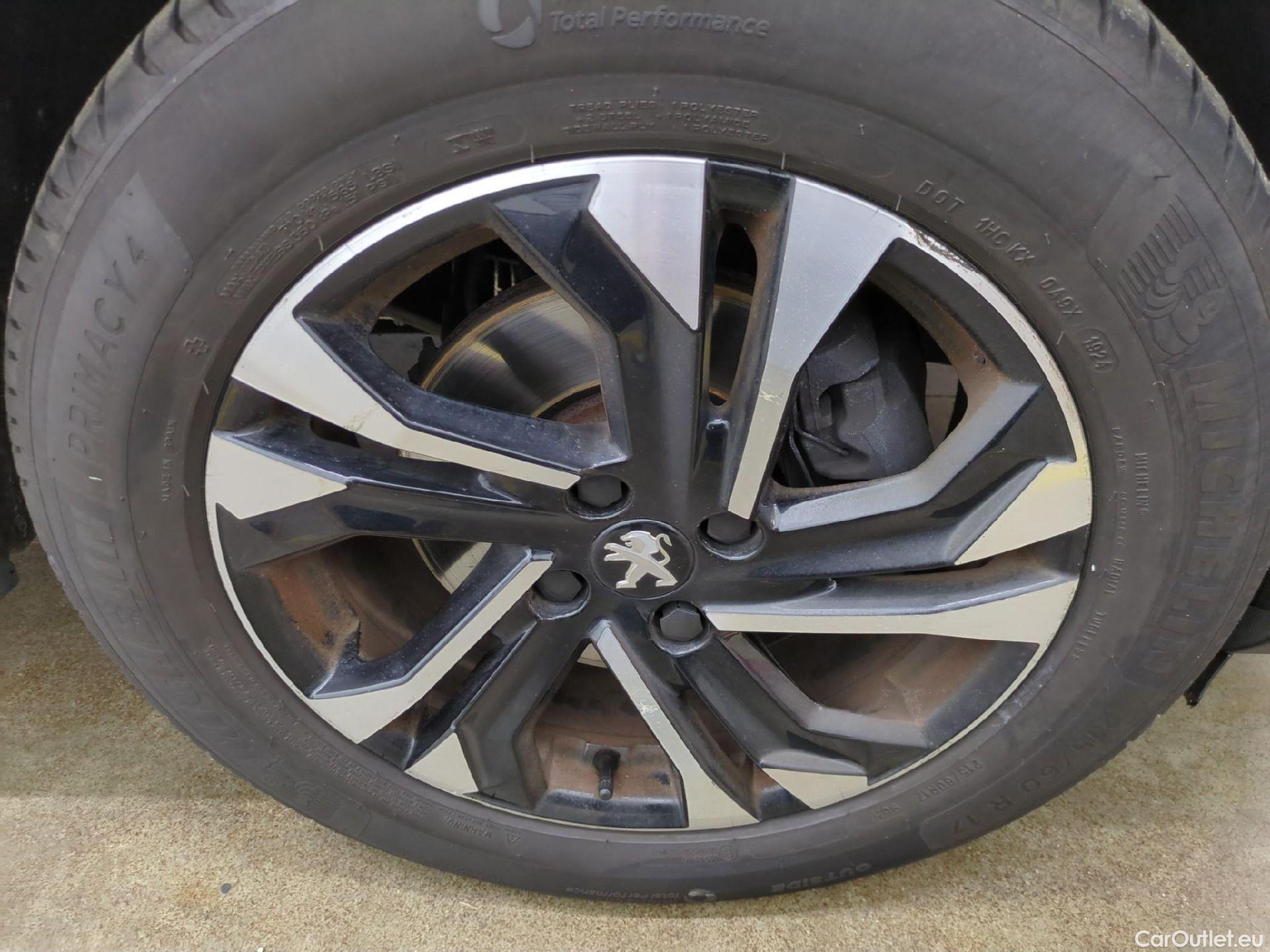  Peugeot  2008  Allure Business 1.5 HDi 130CV BVA8 E6d #20