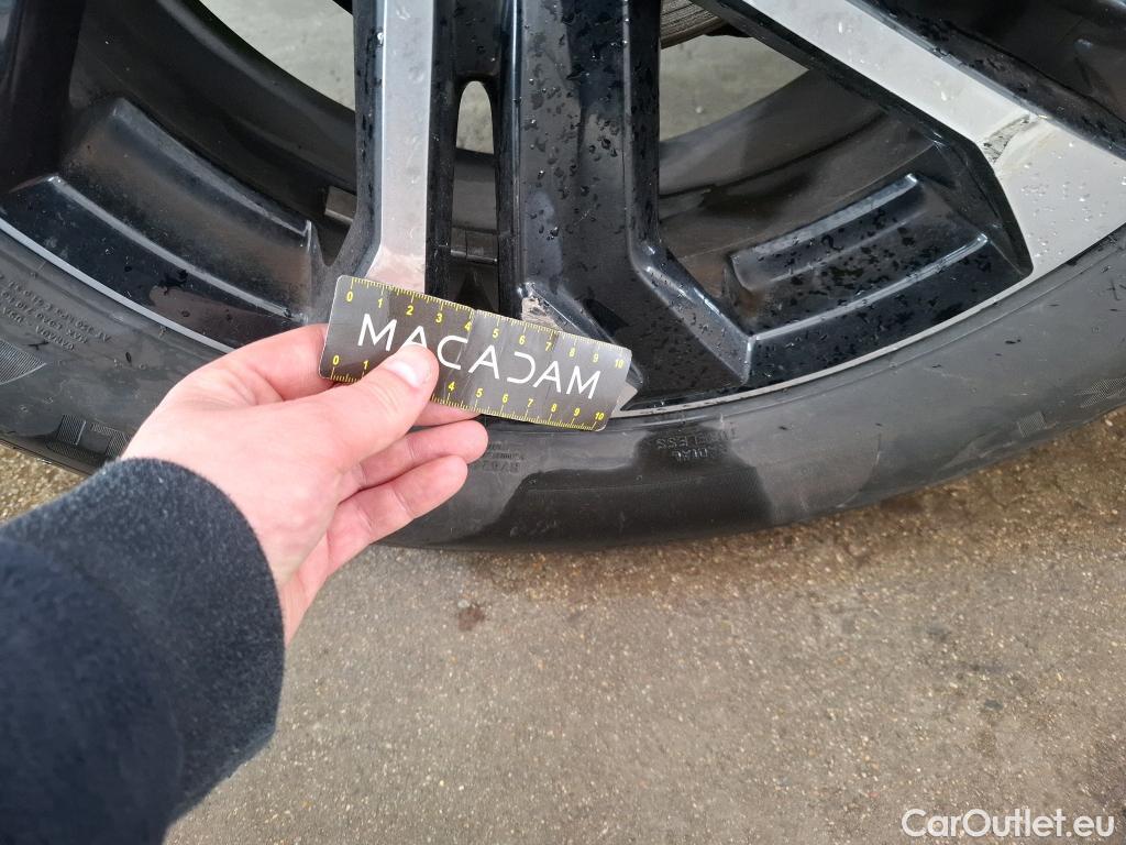  Peugeot  2008  Allure Business 1.2 PureTech 130CV BVA8 E6d #32