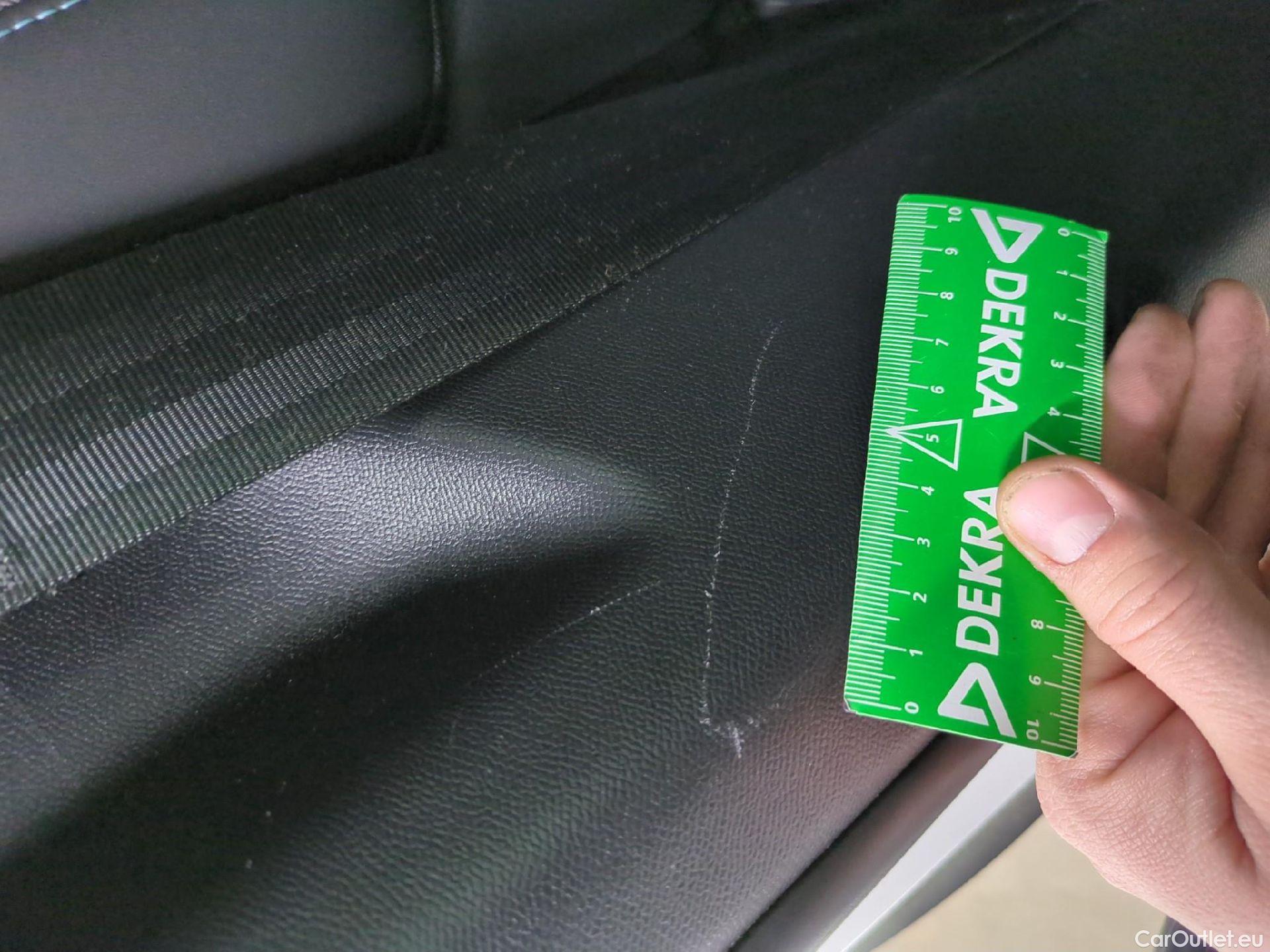  Peugeot  2008  Allure Business 1.5 HDi 130CV BVA8 E6d #29