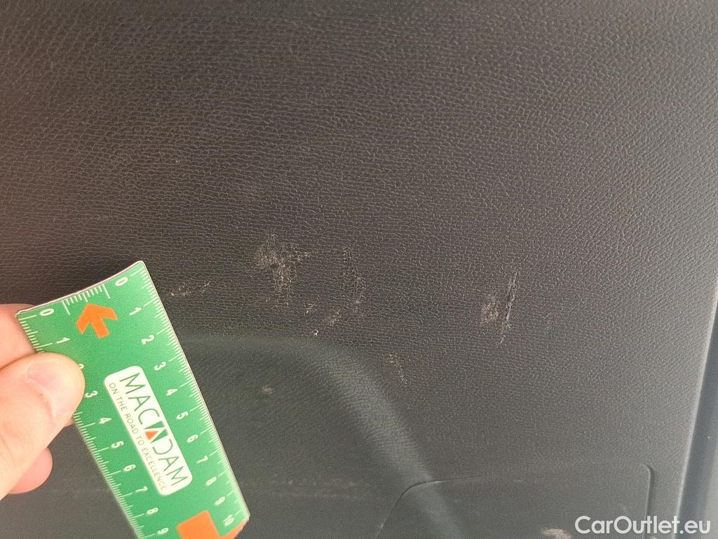  Peugeot  3008  Active Pack 1.5 HDi 130CV BVA8 E6d #52