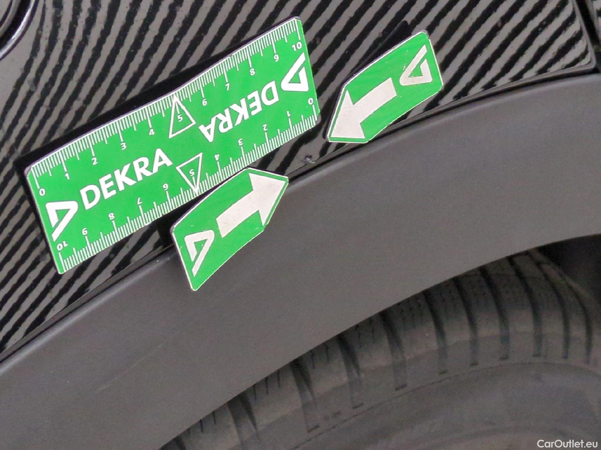  Peugeot  3008  Allure Pack 1.5 HDi 130CV BVA8 E6d #17