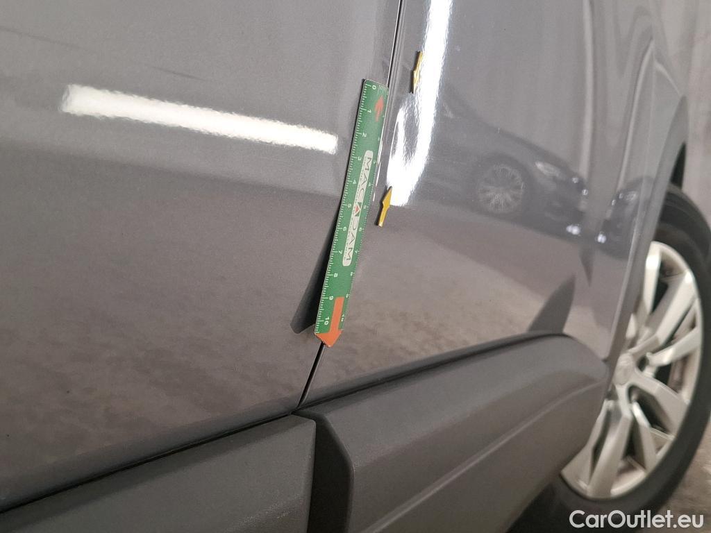  Peugeot  3008  Active Pack 1.5 HDi 130CV BVA8 E6d #69