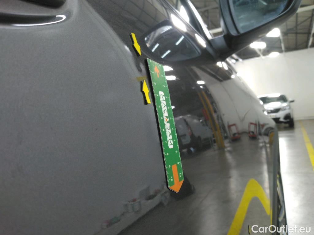  Peugeot  3008  Allure 1.5 HDi 130CV BVA8 E6d #18