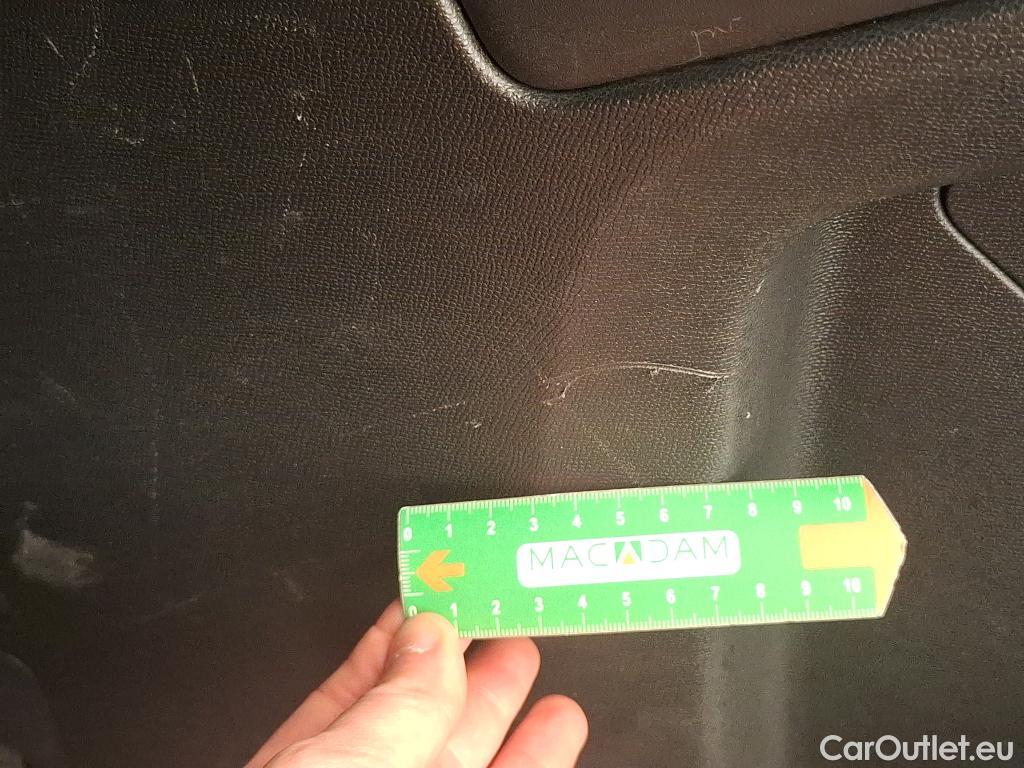  Peugeot  3008  Active Pack 1.5 HDi 130CV BVA8 E6d #43