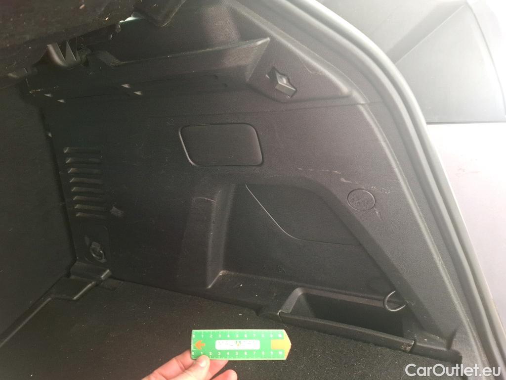  Peugeot  3008  Active Pack 1.5 HDi 130CV BVA8 E6d #41