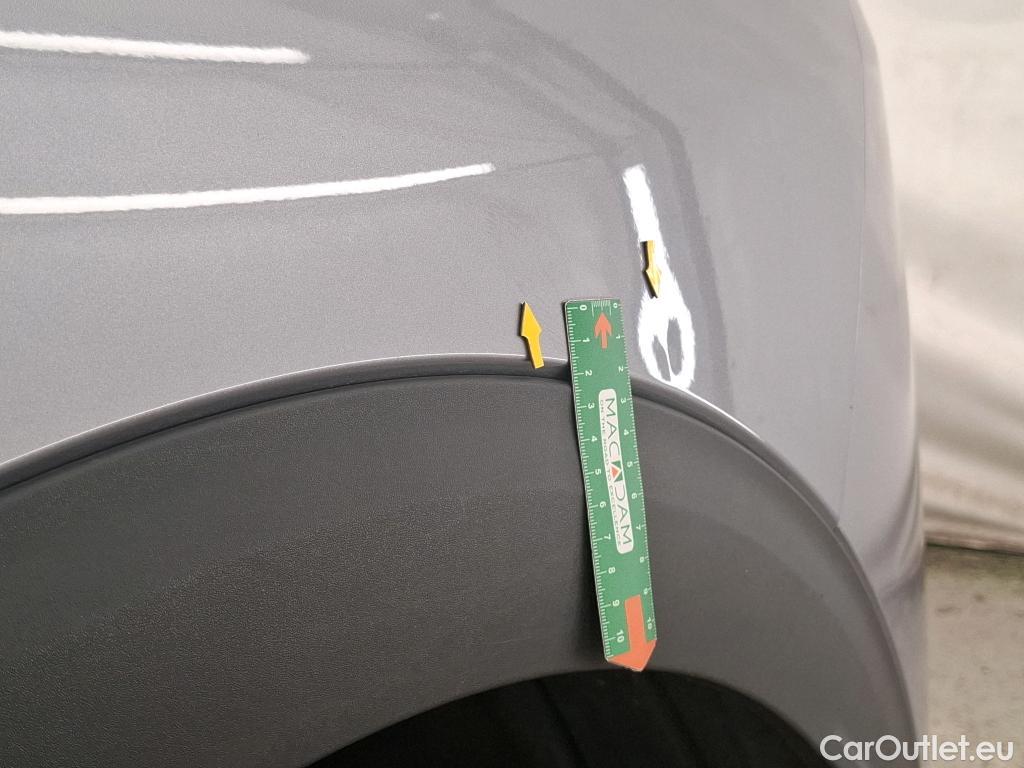  Peugeot  3008  Active Pack 1.5 HDi 130CV BVA8 E6d #64