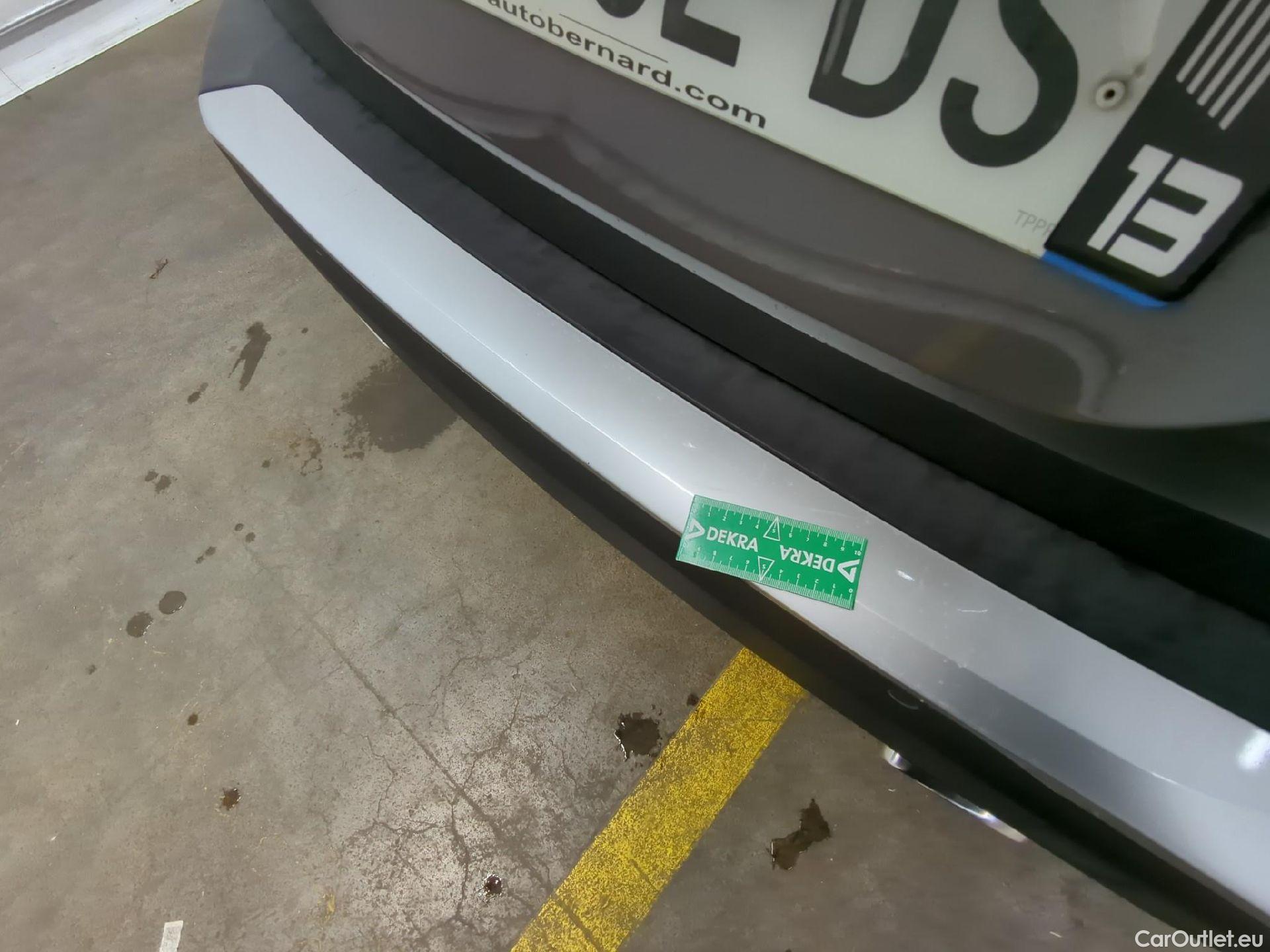  Peugeot  2008  Active Pack 1.2 PureTech 130CV BVA8 E6d #29