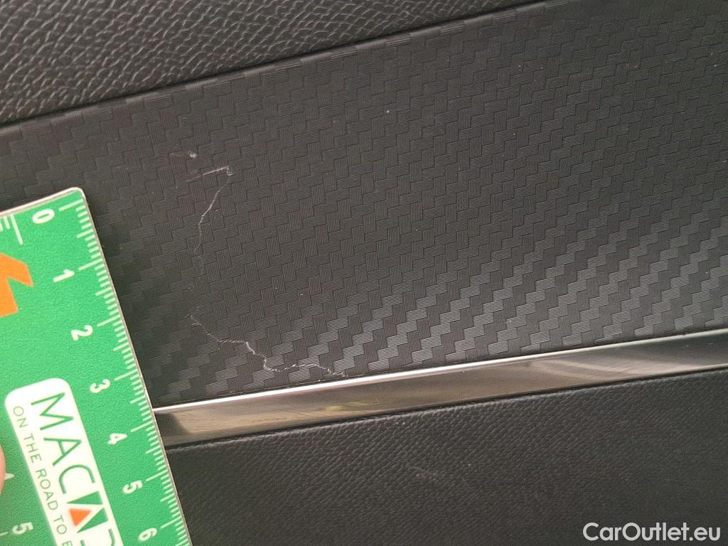  Peugeot  3008  Active Pack 1.5 HDi 130CV BVA8 E6d #48