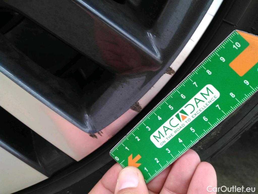  Peugeot  3008  Allure 1.5 HDi 130CV BVA8 E6d #9