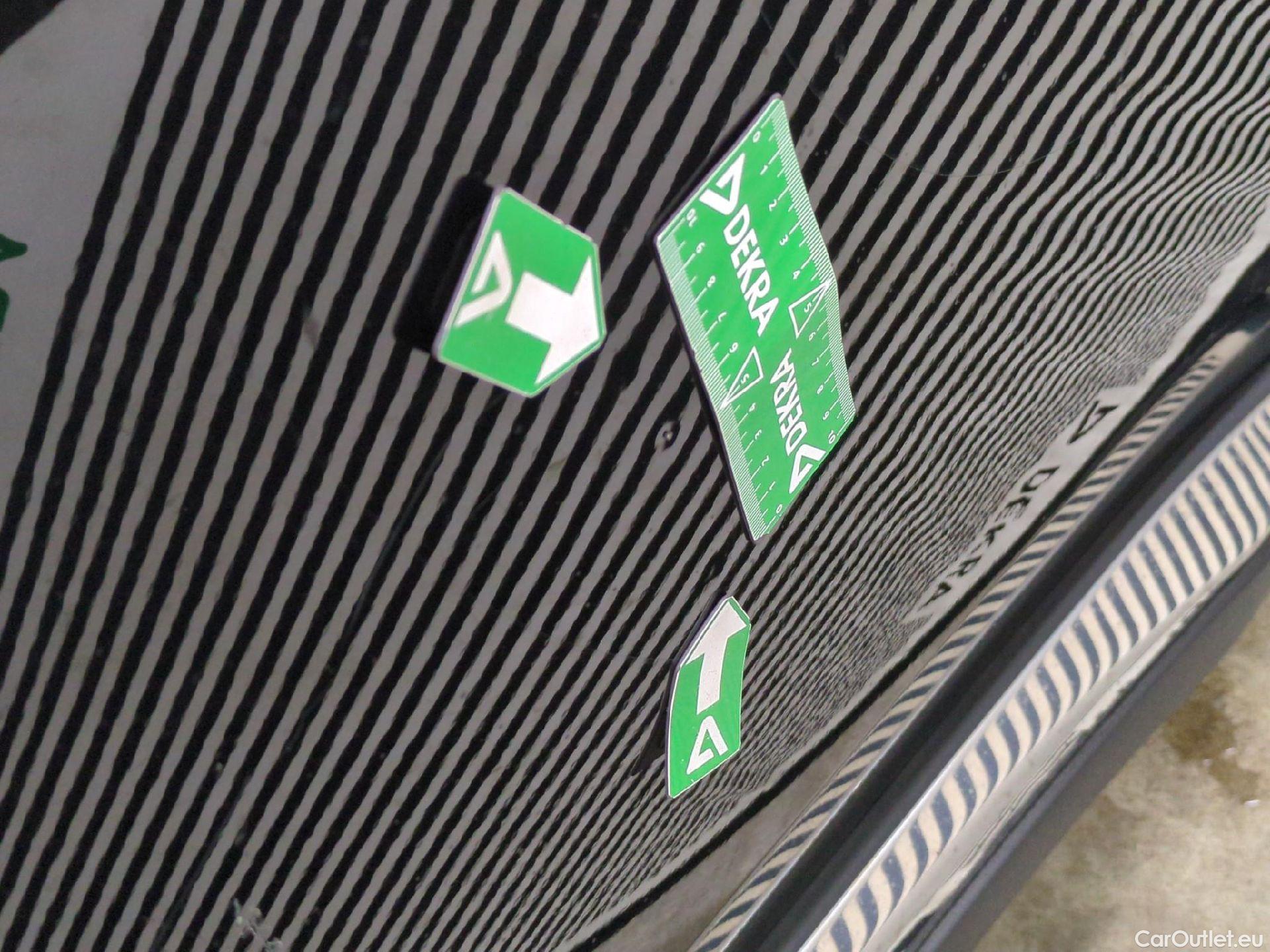  Peugeot  3008  Allure Pack 1.5 HDi 130CV BVA8 E6d #26