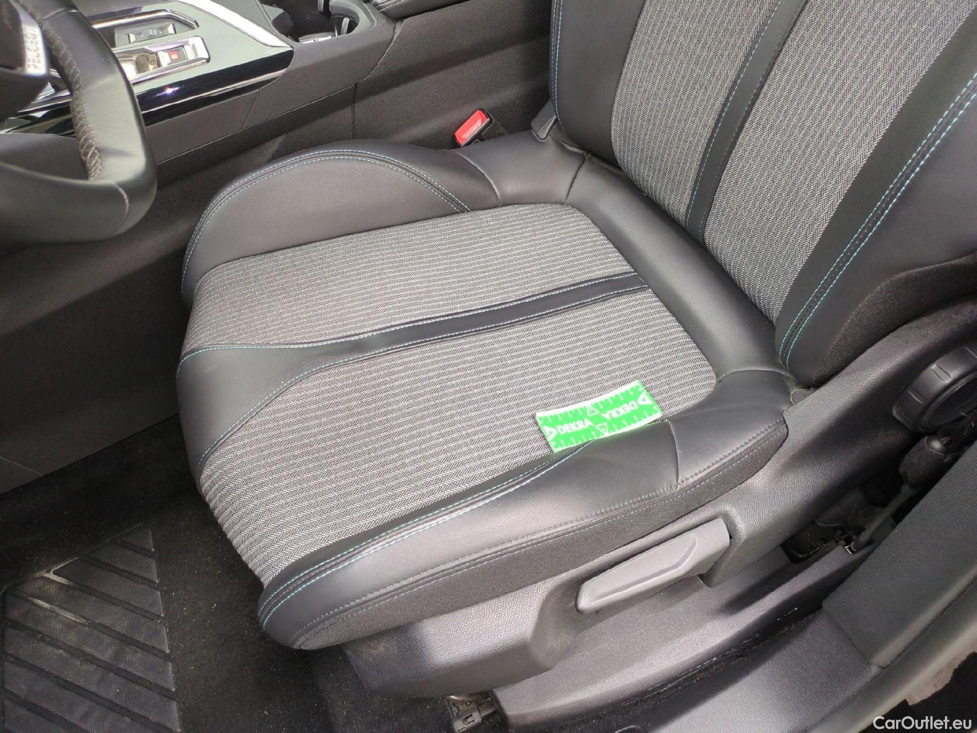  Peugeot  3008  Allure Pack 1.5 HDi 130CV BVA8 E6d #4