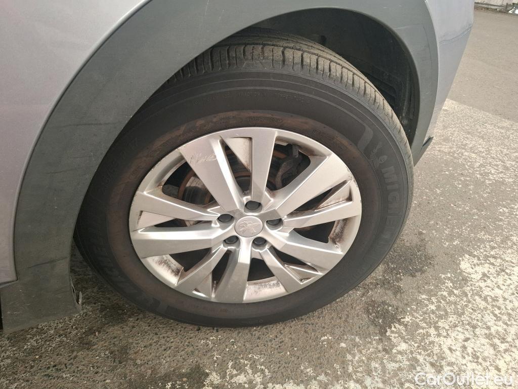  Peugeot  3008  Active Pack 1.5 HDi 130CV BVA8 E6d #36