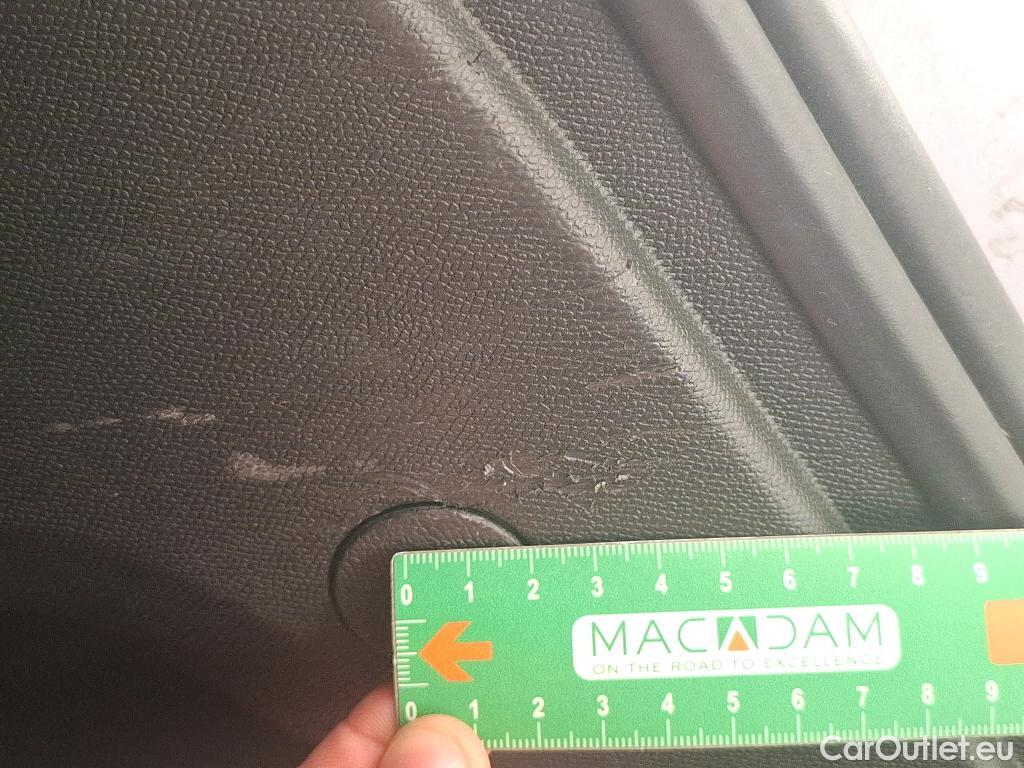  Peugeot  3008  Active Pack 1.5 HDi 130CV BVA8 E6d #42