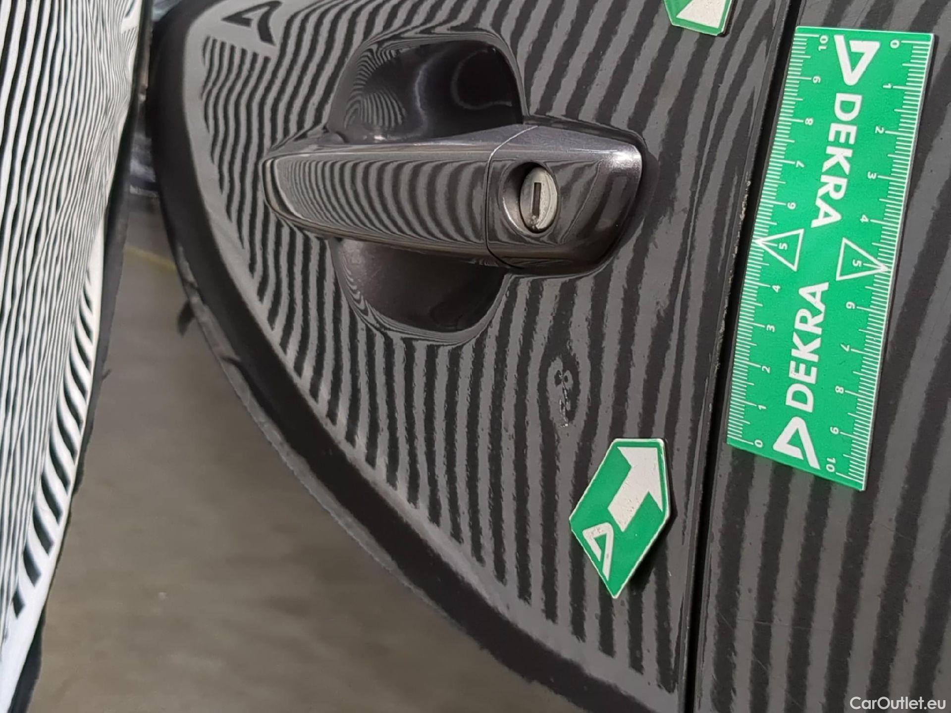  Peugeot  2008  Active Pack 1.2 PureTech 130CV BVA8 E6d #24