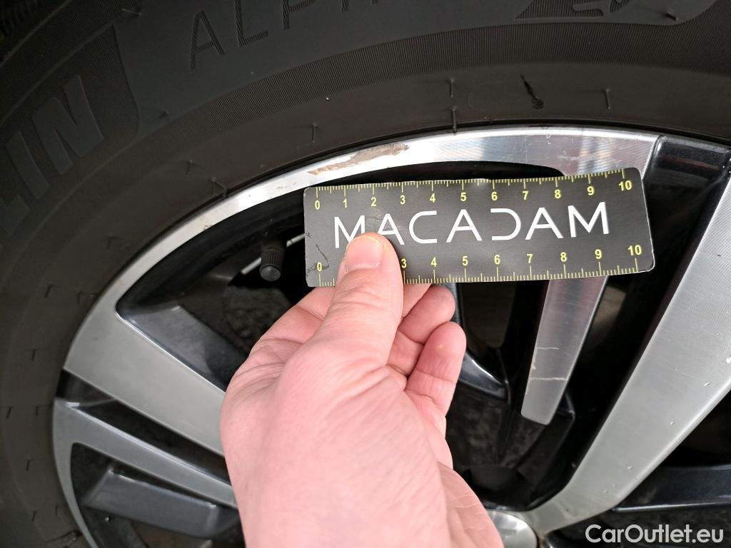  Peugeot  3008  II Allure 1.5 HDi 130CV BVA8 E6d #44