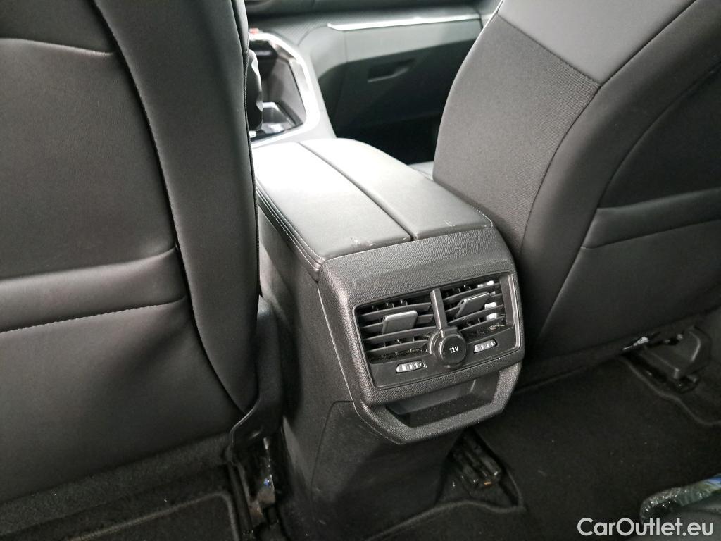  Peugeot  3008  II Allure 1.5 HDi 130CV BVA8 E6d #16