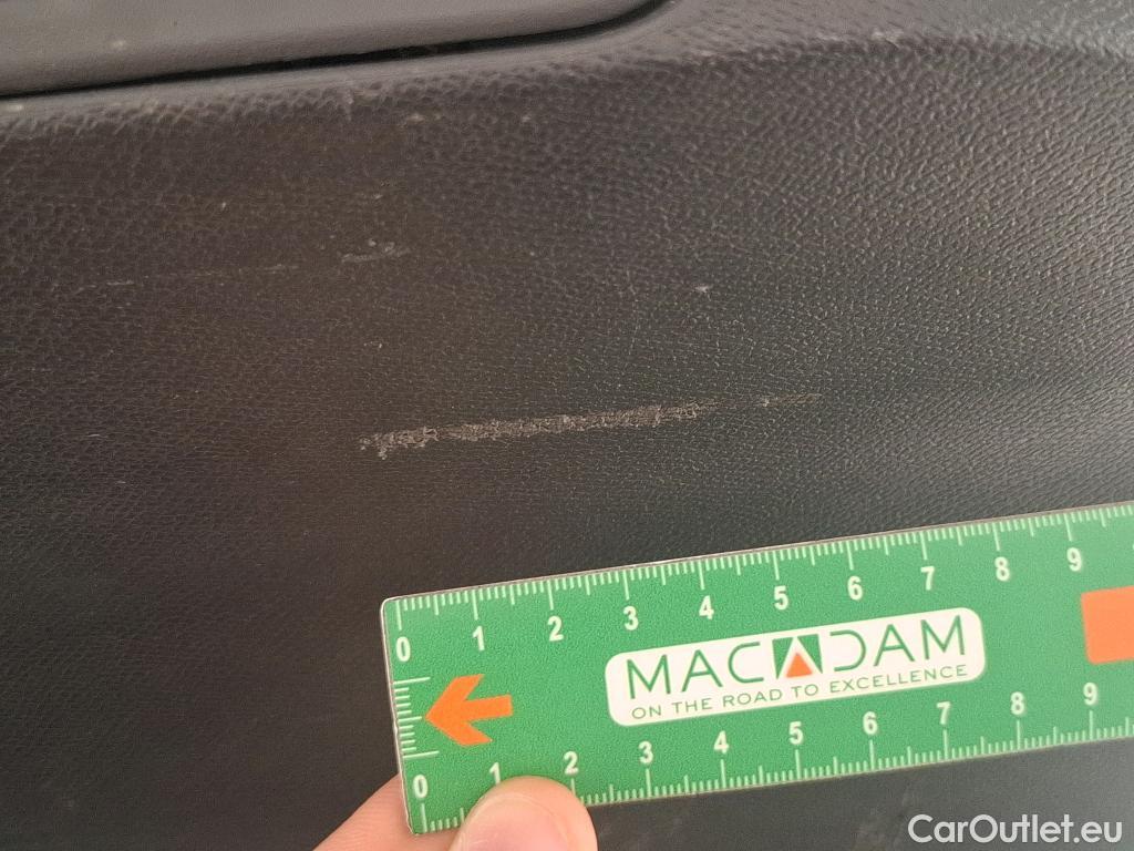  Peugeot  3008  Active Pack 1.5 HDi 130CV BVA8 E6d #51