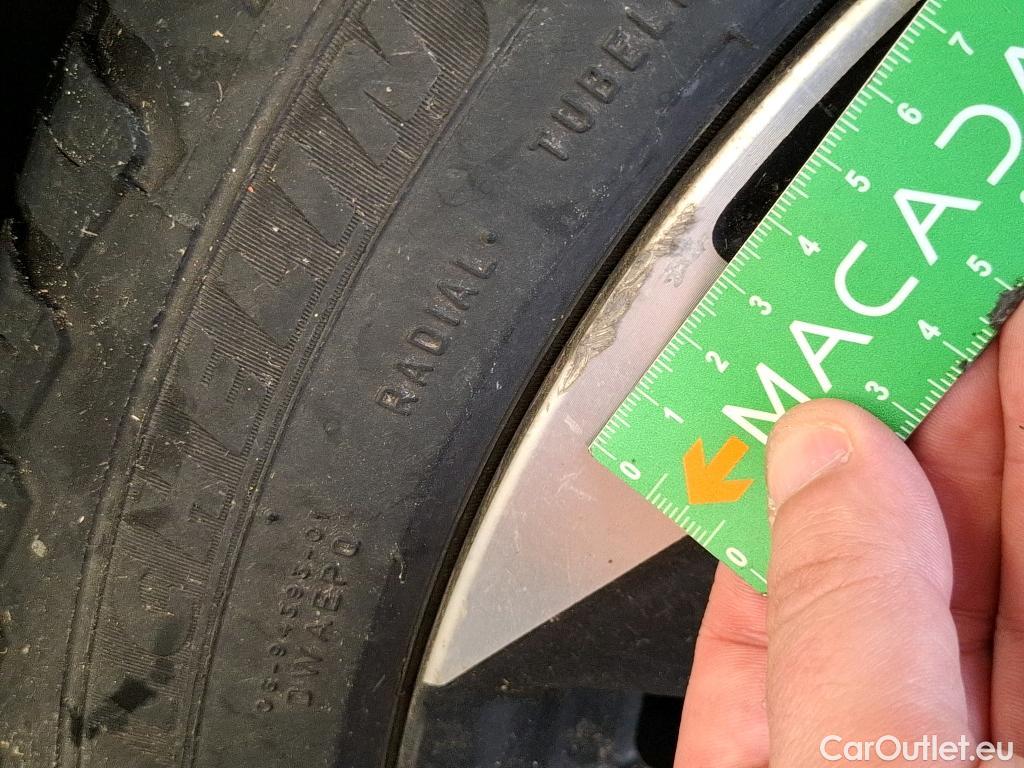  Peugeot  308 PEUGEOT  SW / 2021 / 5P / Break BlueHDi 130 EAT8 ALLURE PACK #17