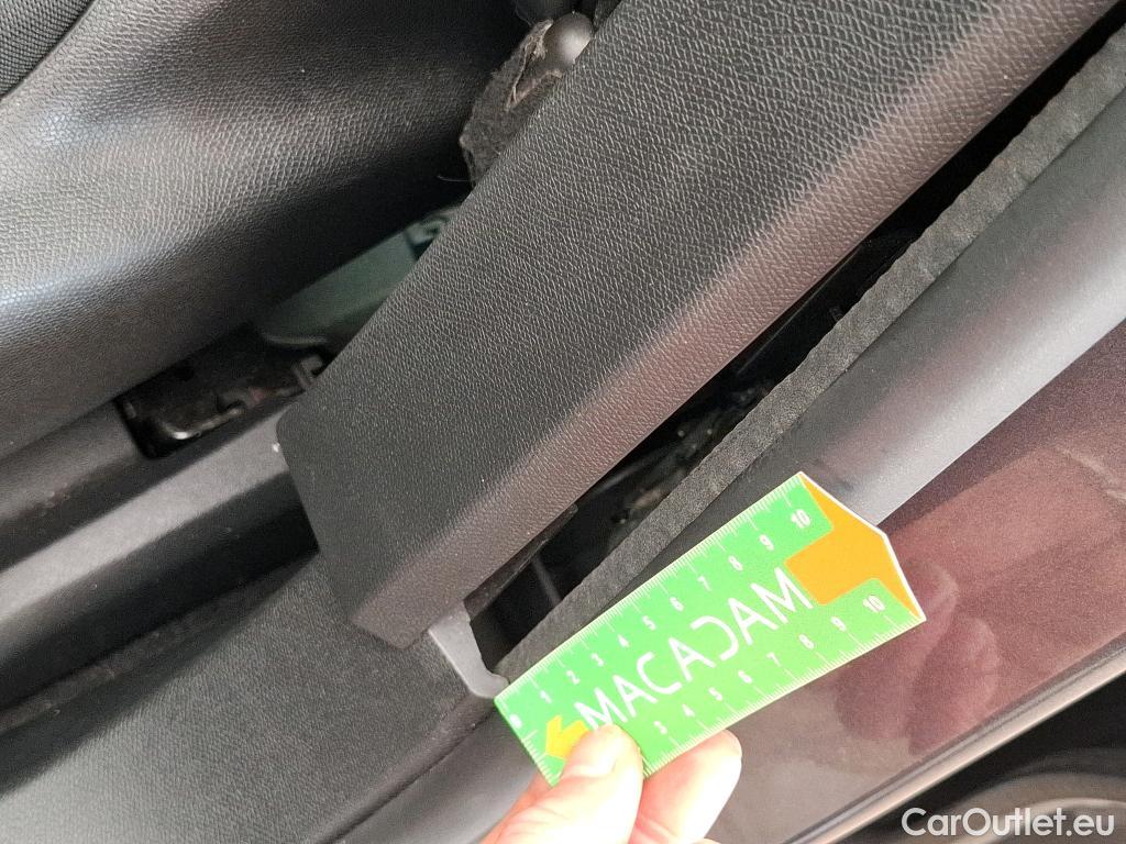  Peugeot  5008  Active Pack 1.5 HDi 130CV BVM6 7 Sieges E6d #26