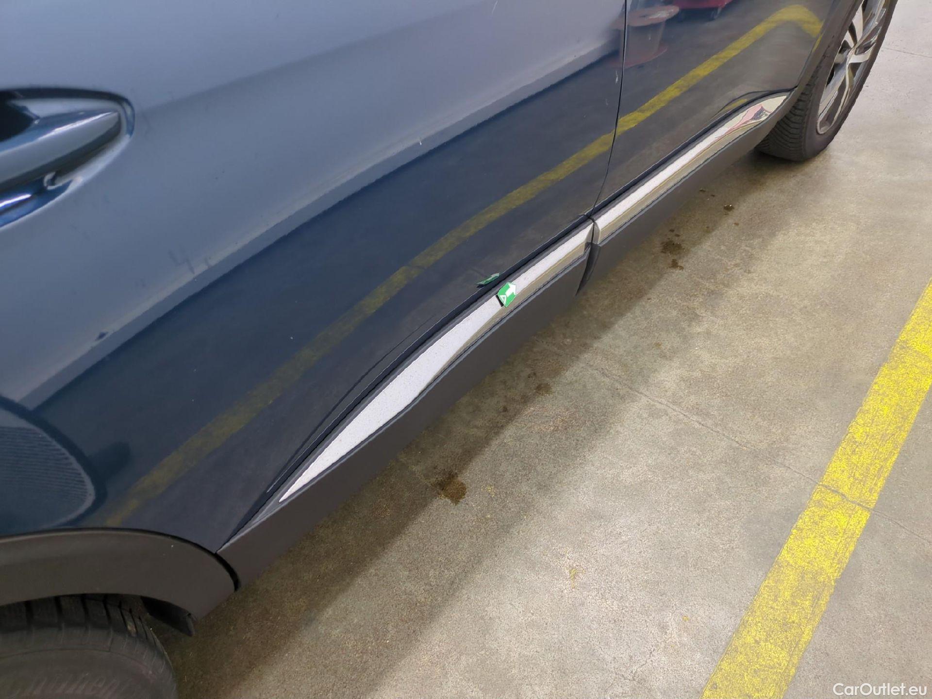  Peugeot  5008  Allure 1.5 HDi 130CV BVM6 7 Sieges E6d #36