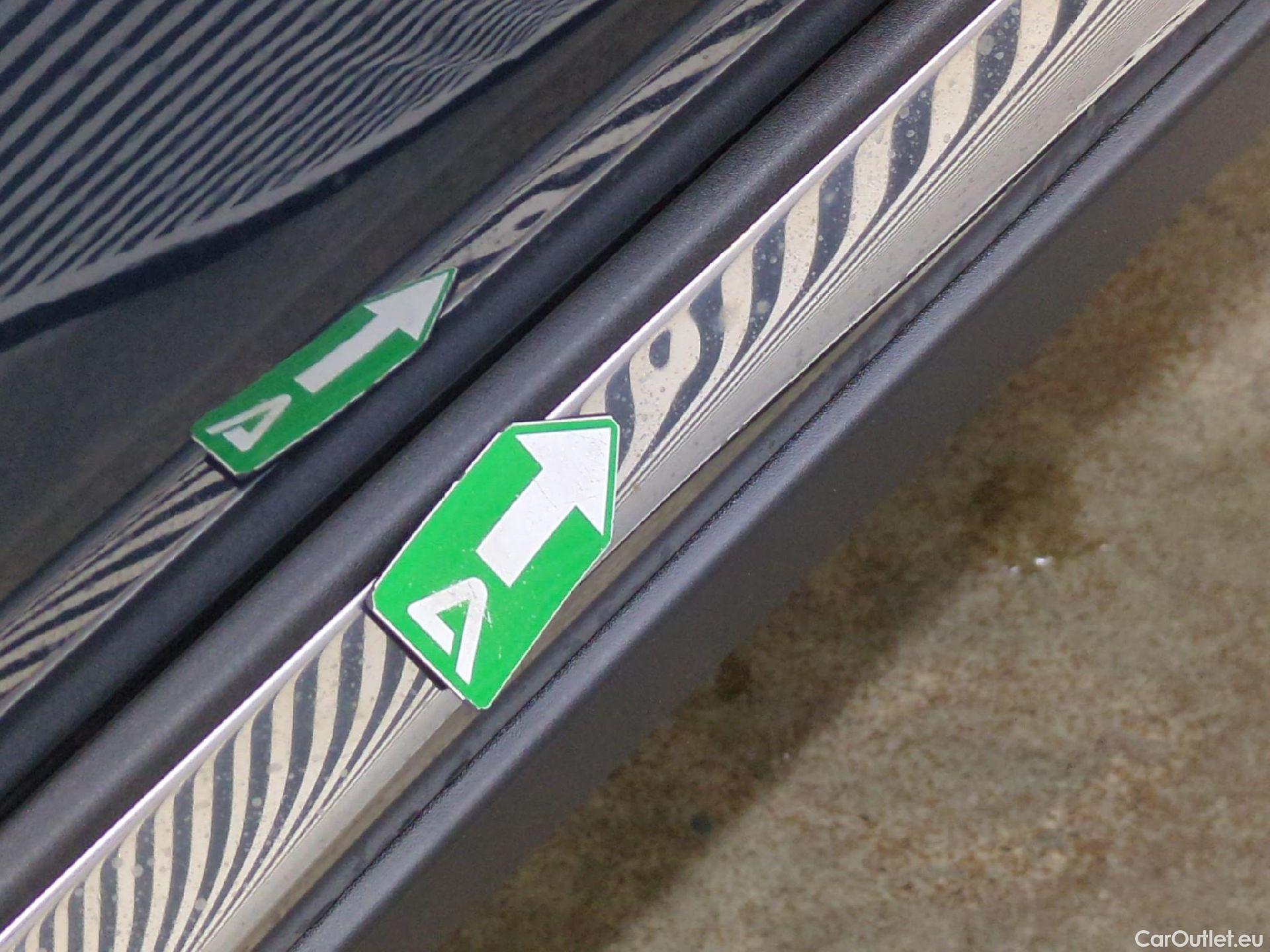  Peugeot  5008  Allure 1.5 HDi 130CV BVM6 7 Sieges E6d #35