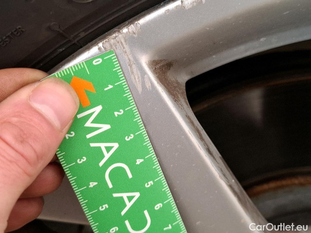  Peugeot  5008  Active Pack 1.5 HDi 130CV BVM6 7 Sieges E6d #8