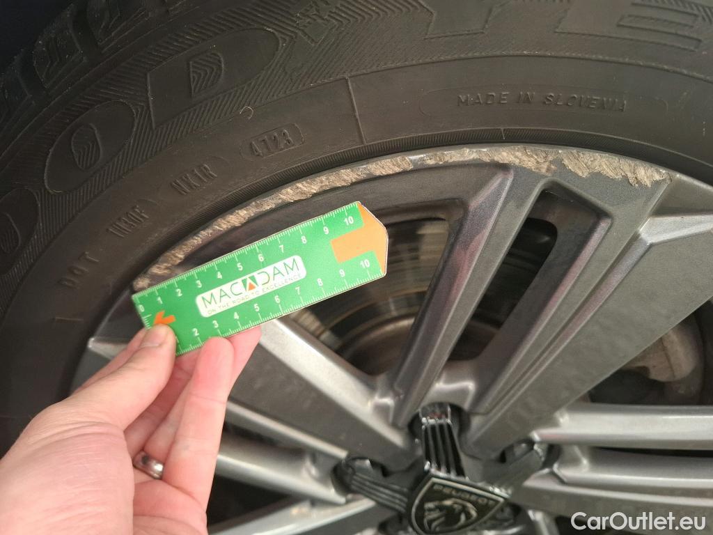  Peugeot  308 PEUGEOT  SW  2021  5P  Break BlueHDi 130 EAT8 ACTIVE PACK #9