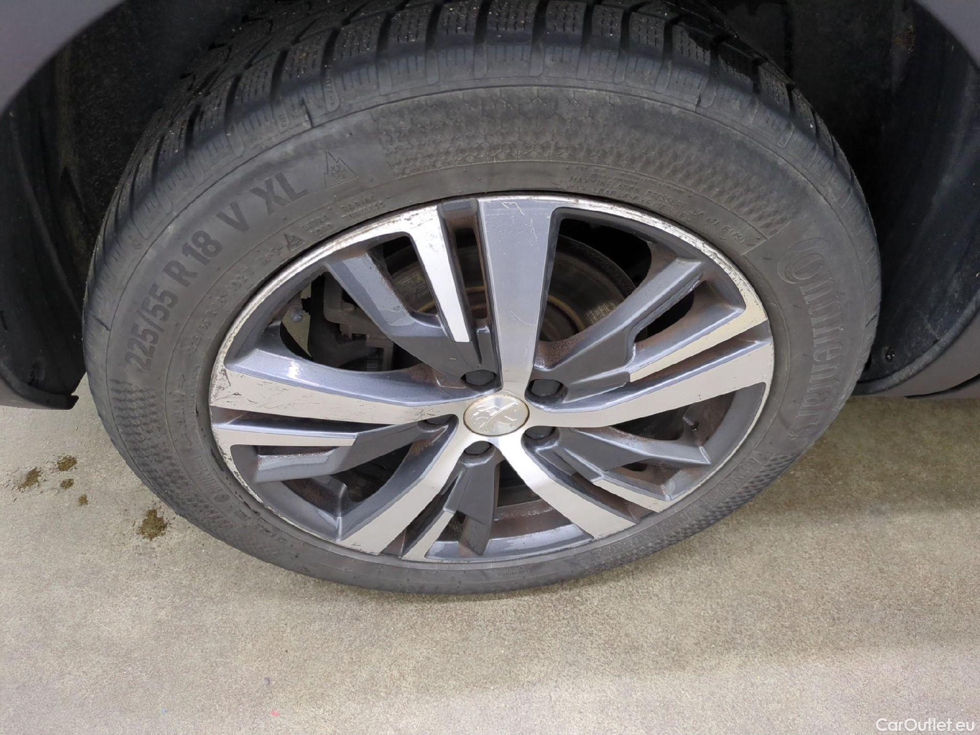  Peugeot  5008  Allure 1.5 HDi 130CV BVM6 7 Sieges E6d #10