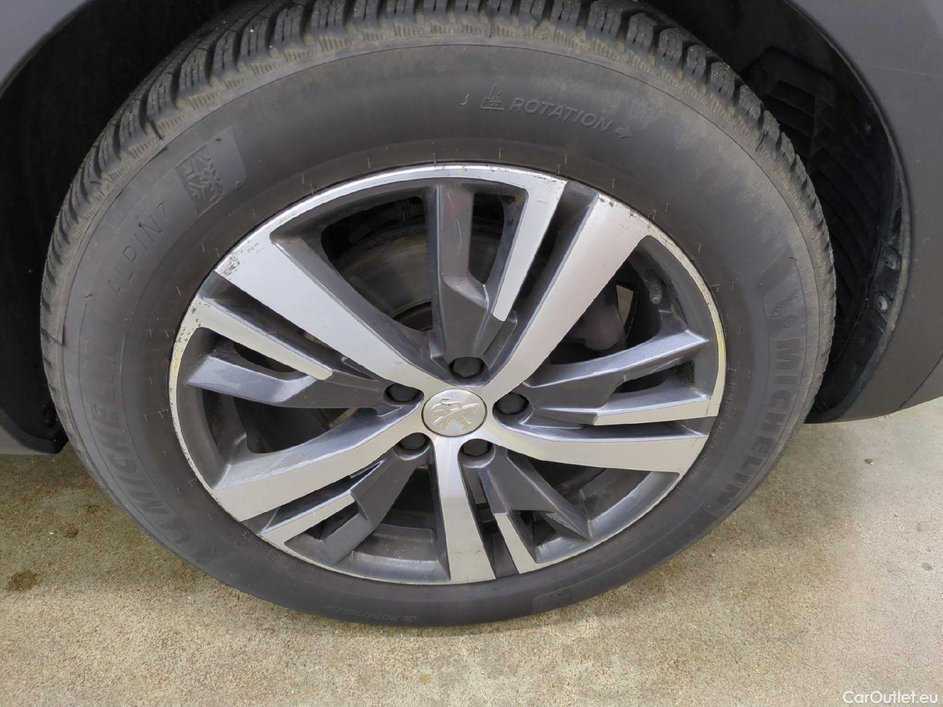  Peugeot  5008  Allure 1.5 HDi 130CV BVM6 7 Sieges E6d #7