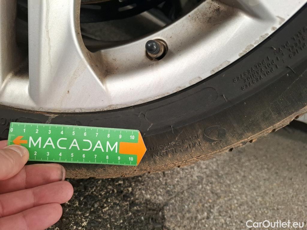  Toyota  Corolla TOYOTA  Touring Sports / 2018 / 5P / Break Hybride 122h Dynamic Business Beyond Zer #12