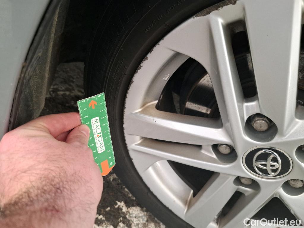  Toyota  Corolla TOYOTA  Touring Sports / 2018 / 5P / Break Hybride 122h Dynamic Business #53