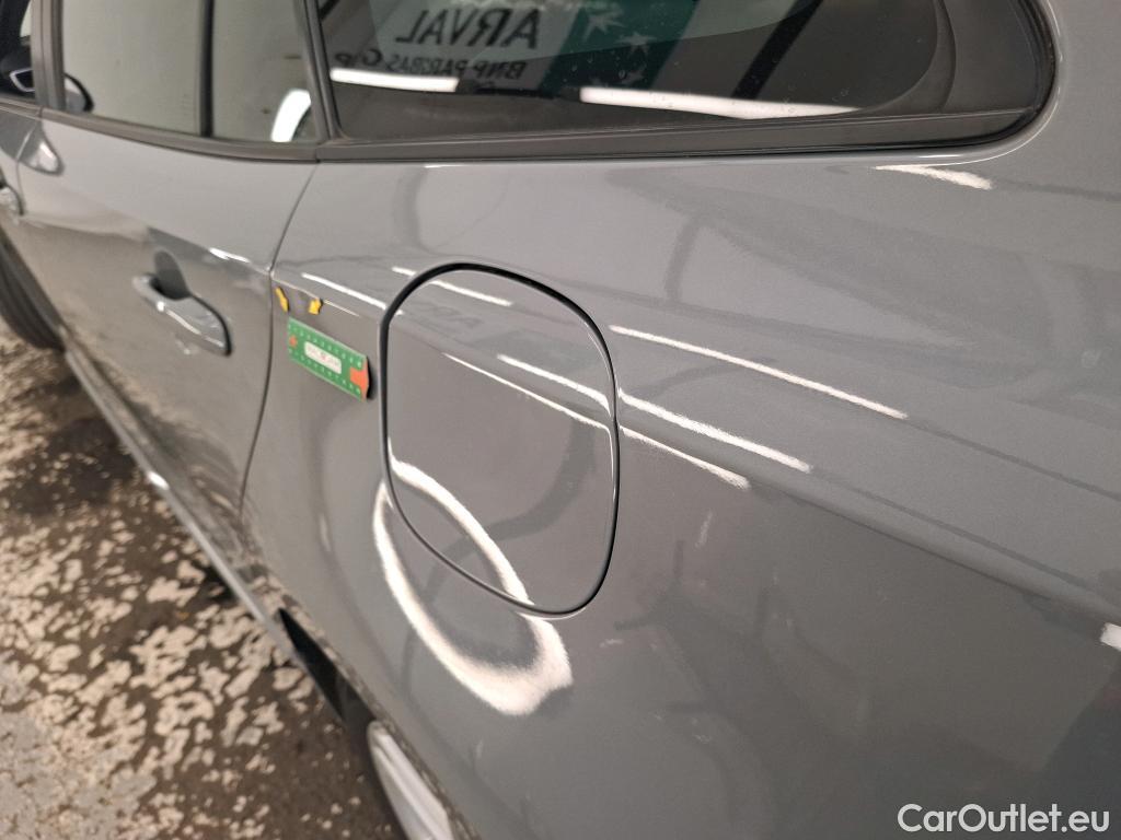  Toyota  Corolla TOYOTA  Touring Sports / 2018 / 5P / Break Hybride 122h Dynamic Business #33