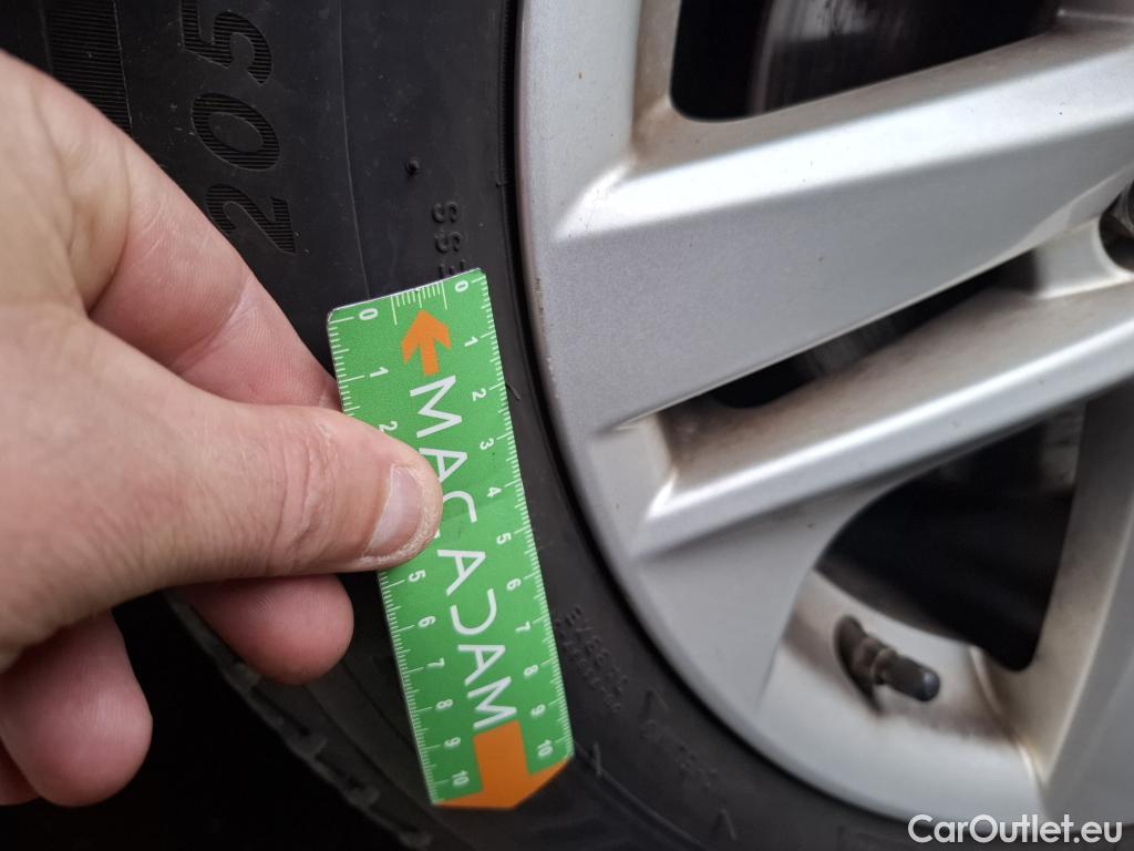  Toyota  Corolla TOYOTA  Touring Sports / 2018 / 5P / Break Hybride 122h Dynamic Business Beyond Zer #19