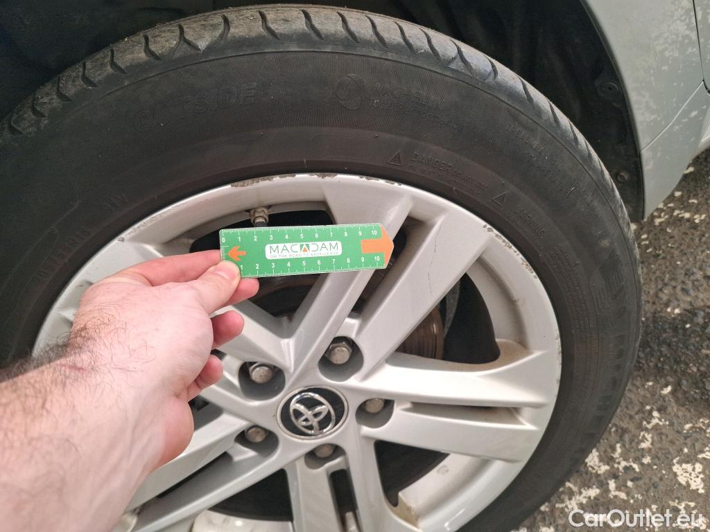  Toyota  Corolla TOYOTA  Touring Sports / 2018 / 5P / Break Hybride 122h Dynamic Business #47