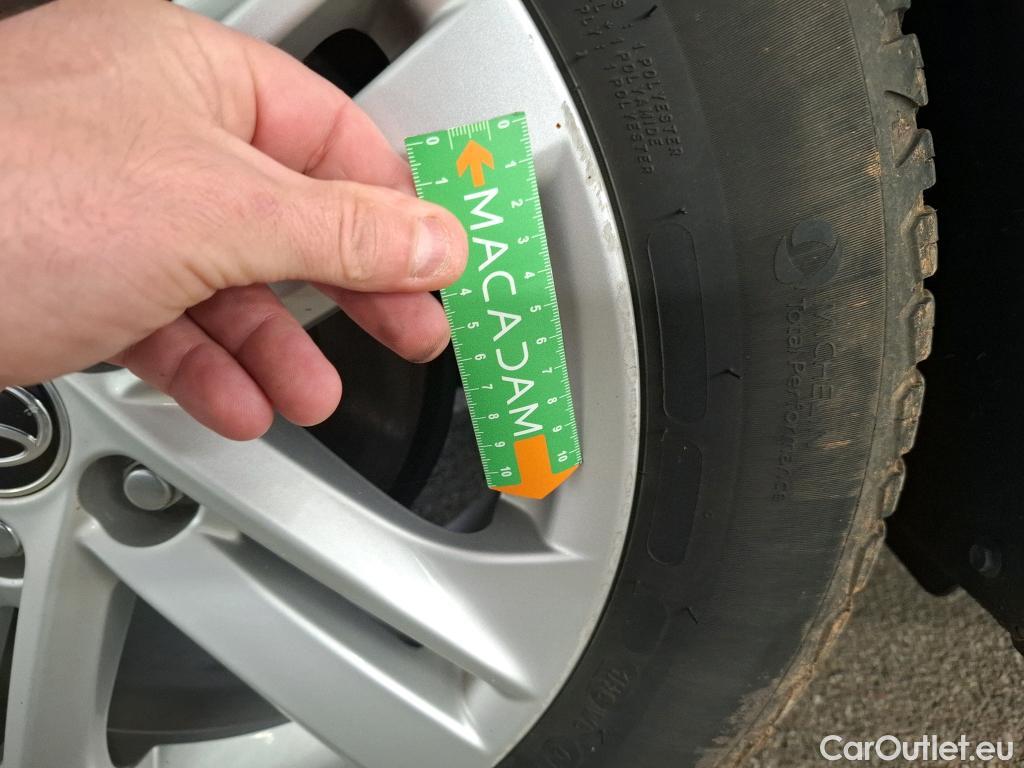  Toyota  Corolla TOYOTA  Touring Sports / 2018 / 5P / Break Hybride 122h Dynamic Business Beyond Zer #14