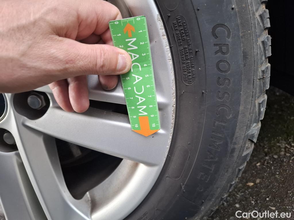  Toyota  Corolla TOYOTA  Touring Sports / 2018 / 5P / Break Hybride 122h Dynamic Business Beyond Zer #20