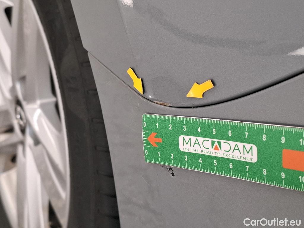  Toyota  Corolla TOYOTA  Touring Sports / 2018 / 5P / Break Hybride 122h Dynamic Business #35