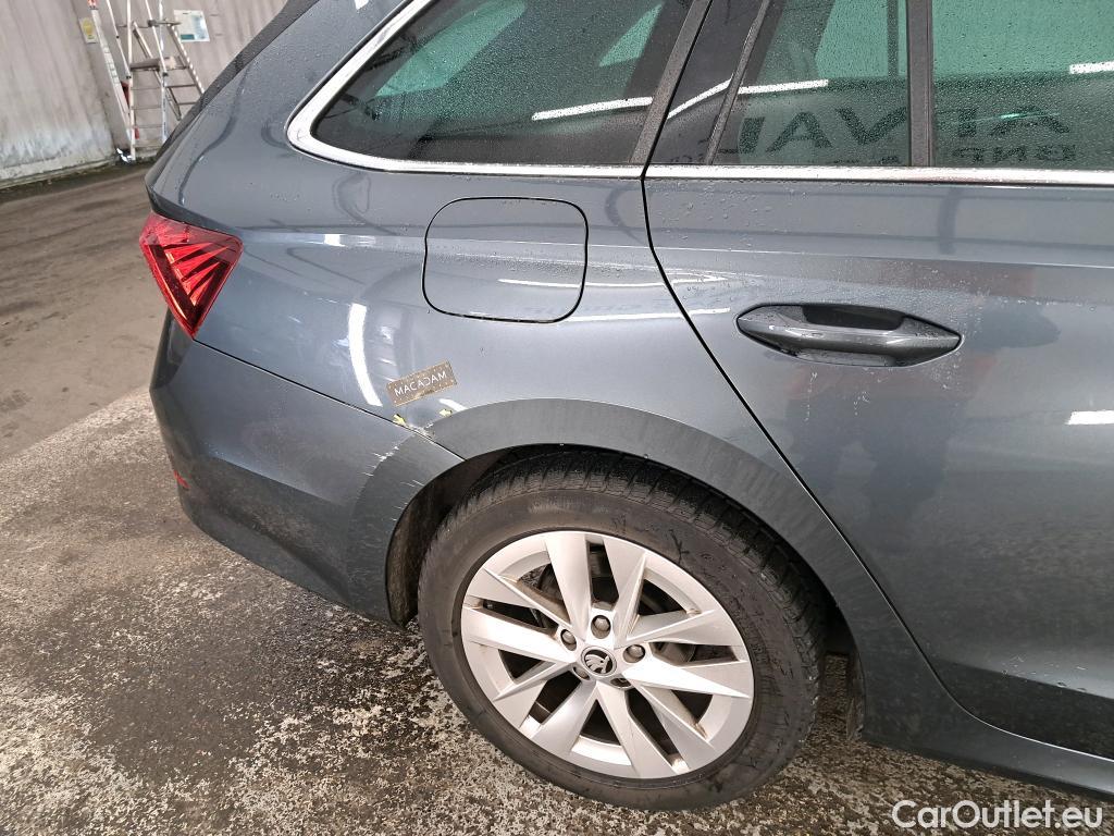  Skoda  Octavia  Combi Style 2.0 TDI 150CV BVA7 E6d #1