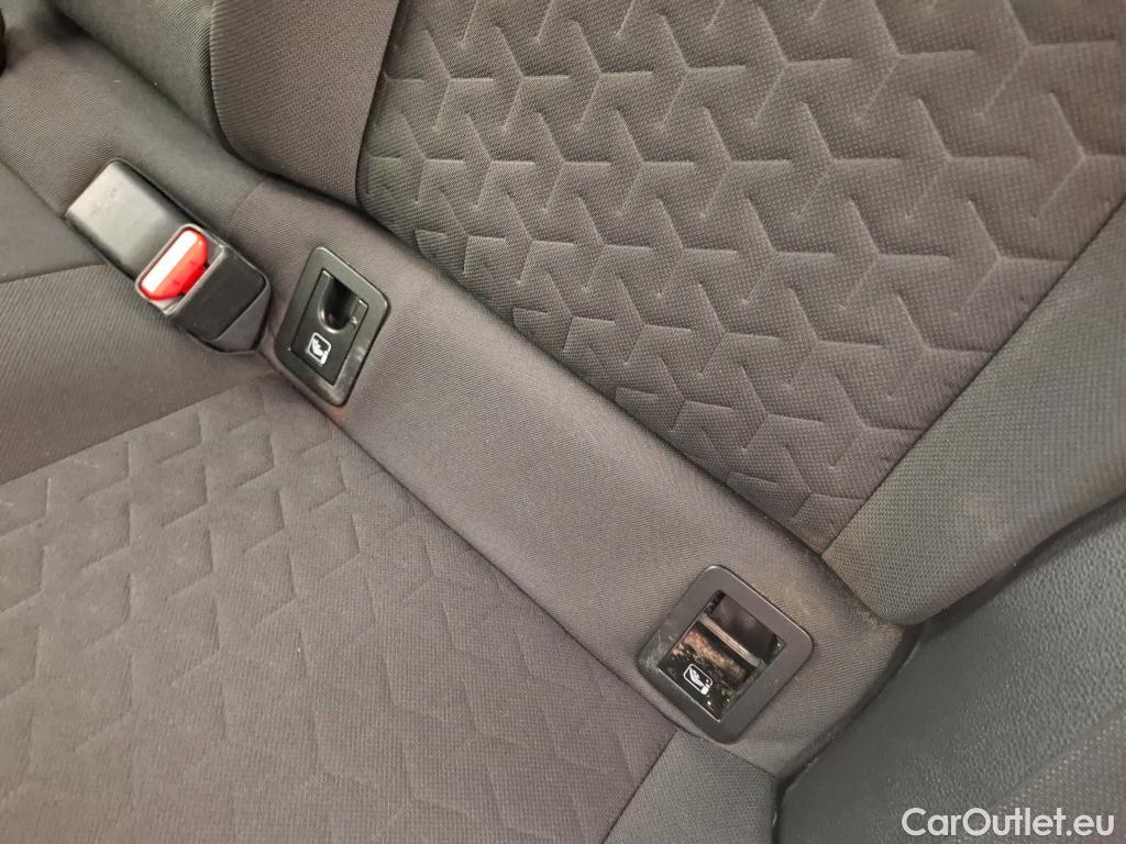  Toyota  Corolla TOYOTA  Touring Sports / 2018 / 5P / Break Hybride 122h Dynamic Business #63