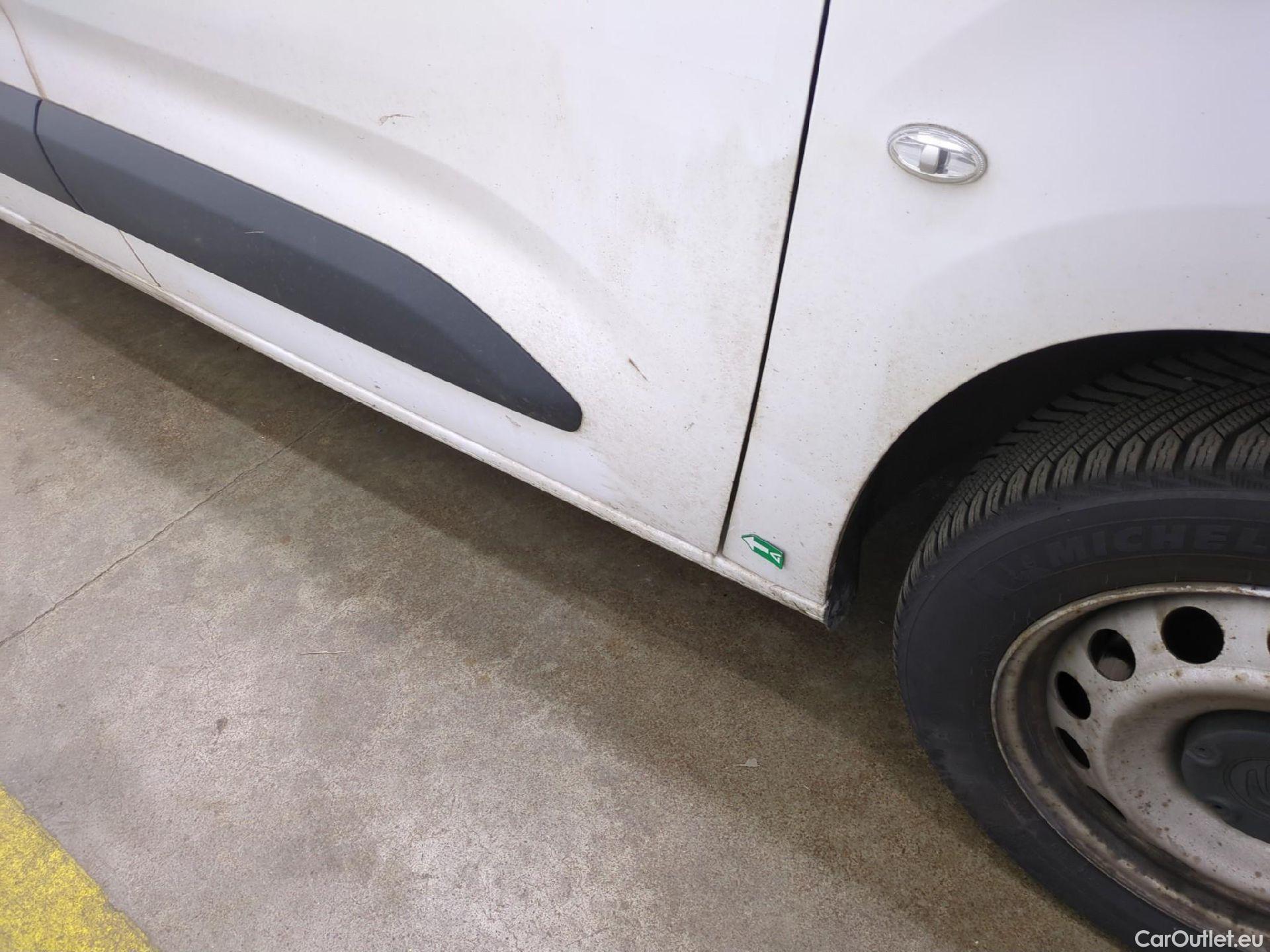  Citroen  Berlingo  Fourgon Club XL 950 1.5 BlueHDi 100CV BVM5 E6dT #26