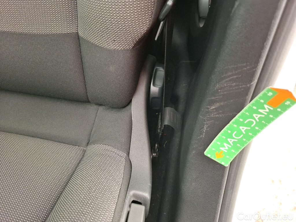  Citroen  C3  Société Feel 1.5 BlueHDI 100CV BVM6 E6dT #9