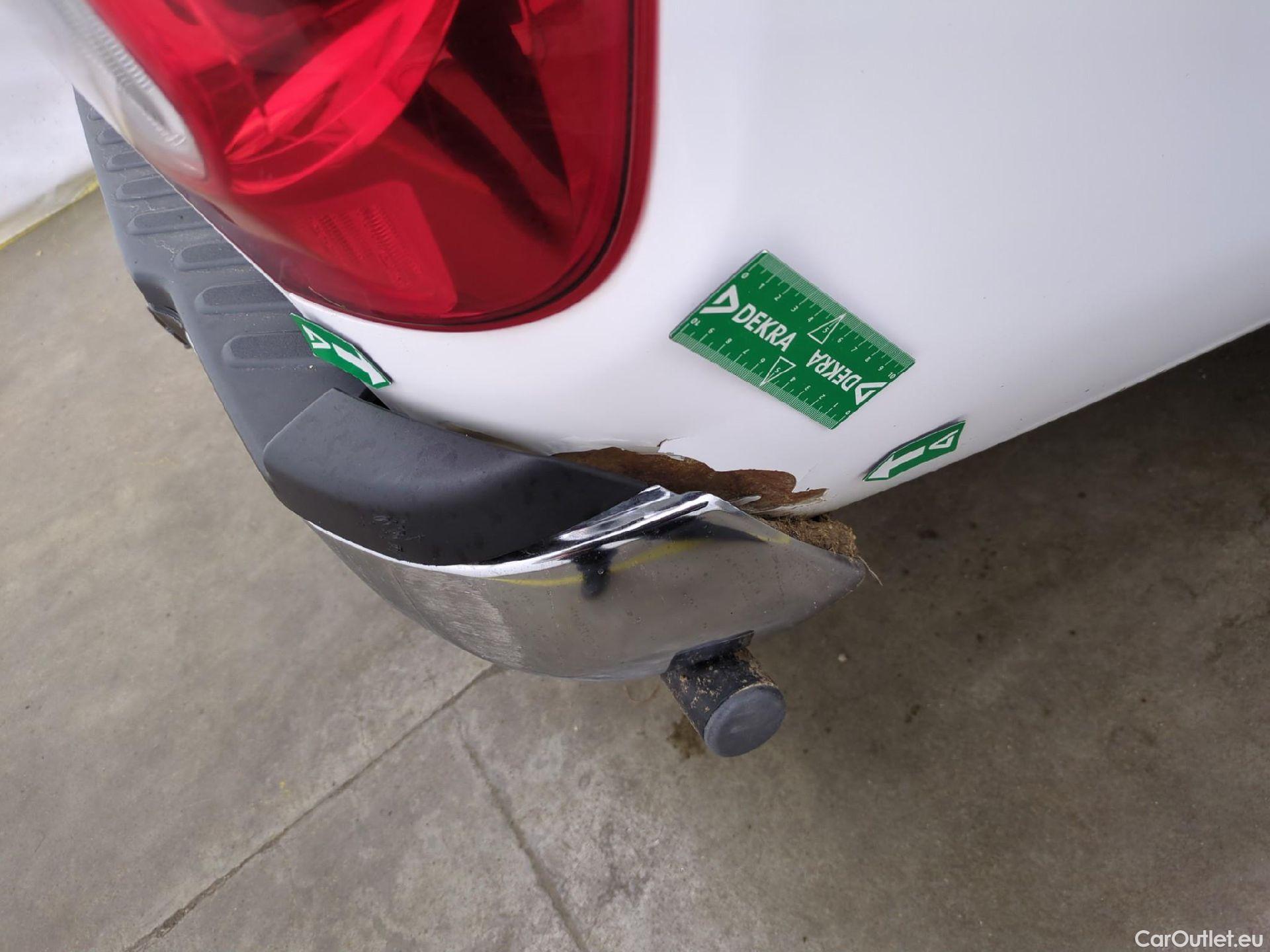  Nissan  Navara NISSAN  / 2015 / 4P / Pick-up King-Cab 2.3 dCi 160 N-CONNECTA #3