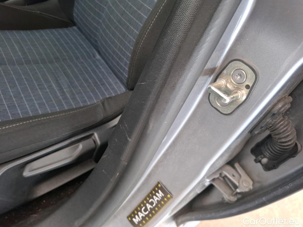  Peugeot  208  Premium 1.5 HDi 100CV BVM6 E6d #10