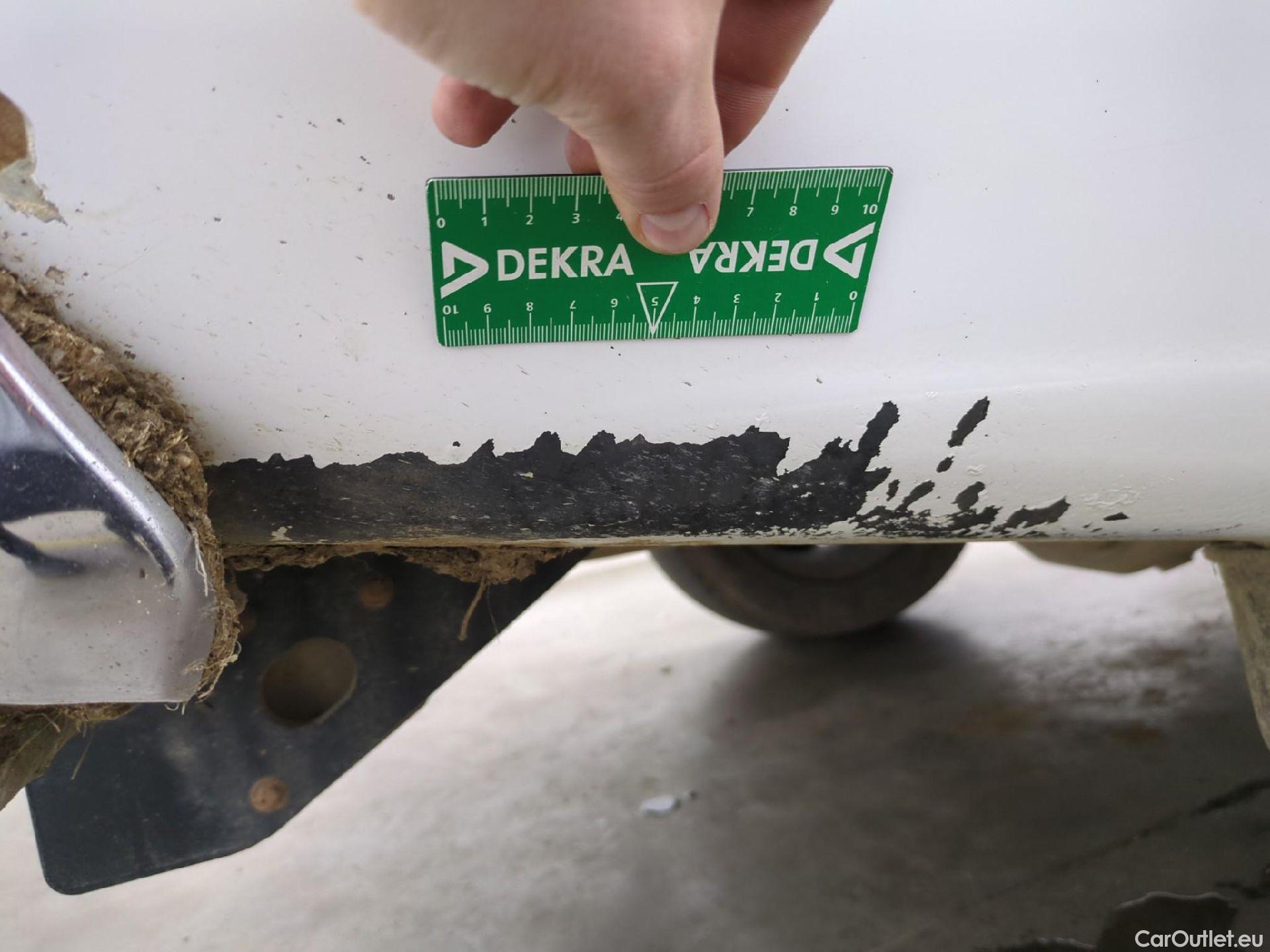  Nissan  Navara NISSAN  / 2015 / 4P / Pick-up King-Cab 2.3 dCi 160 N-CONNECTA #4