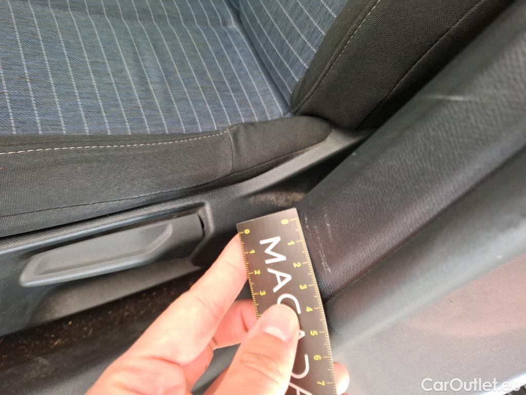  Peugeot  208  Premium 1.5 HDi 100CV BVM6 E6d #11